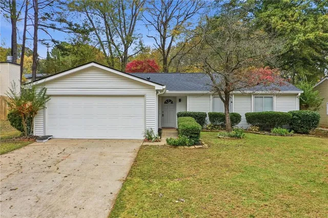 $449,900 | 10630 Worthington Hills Manor, Roswell, GA 30076