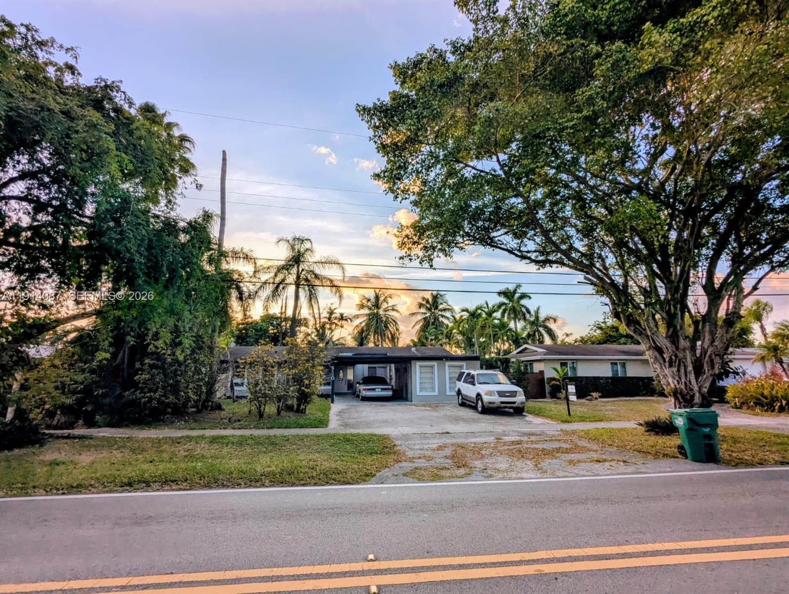 5110 Southwest 92nd Avenue Miami, FL 33165 - Photo 45 of 46
