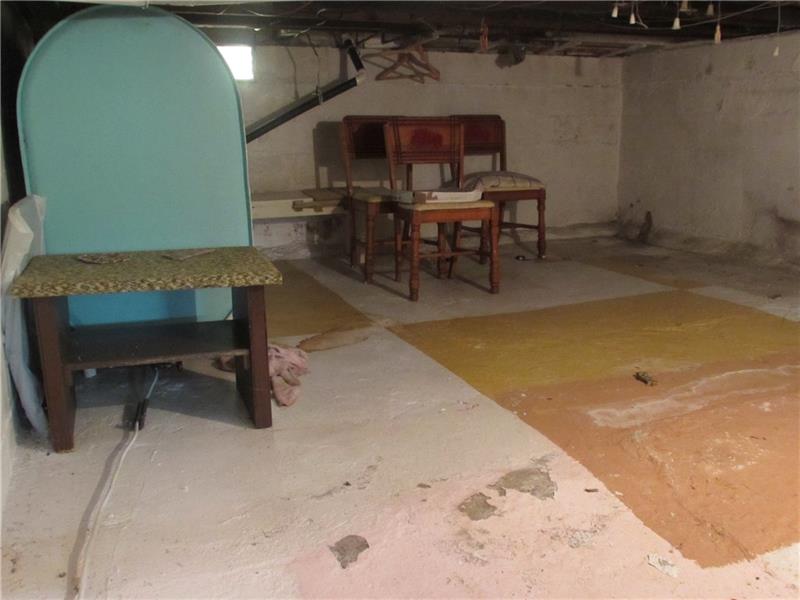 478 Hotel Road Ligonier, PA 15658 - Photo 22 of 25 Crawl space/275 gal. oil tank