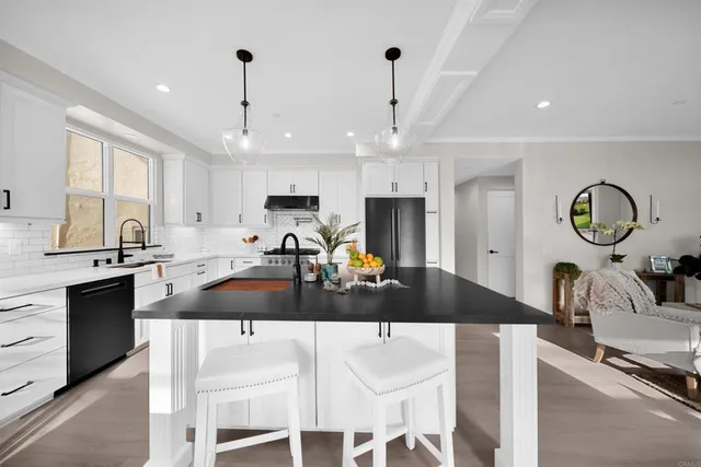 $1,899,000 | 812 North Cleveland Street, Unit 1, Oceanside, CA 92054