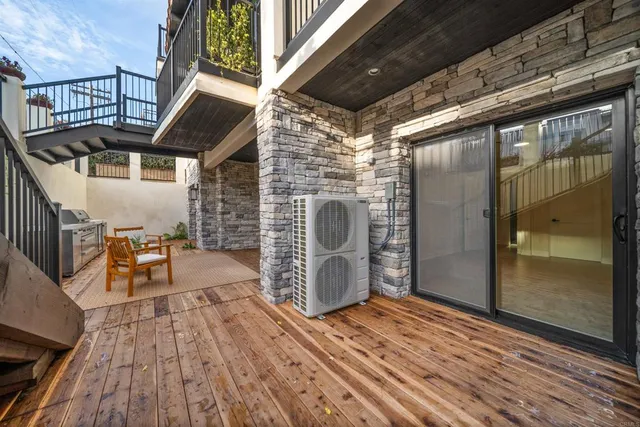 $1,899,000 | 812 North Cleveland Street, Unit 1, Oceanside, CA 92054