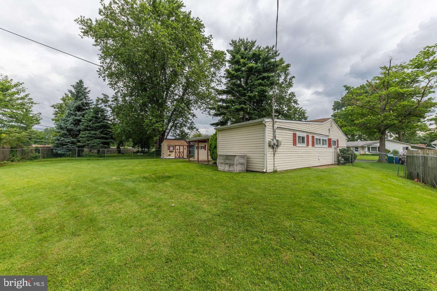 52 Gridiron Road Levittown, PA 19057 - Photo 7 of 36