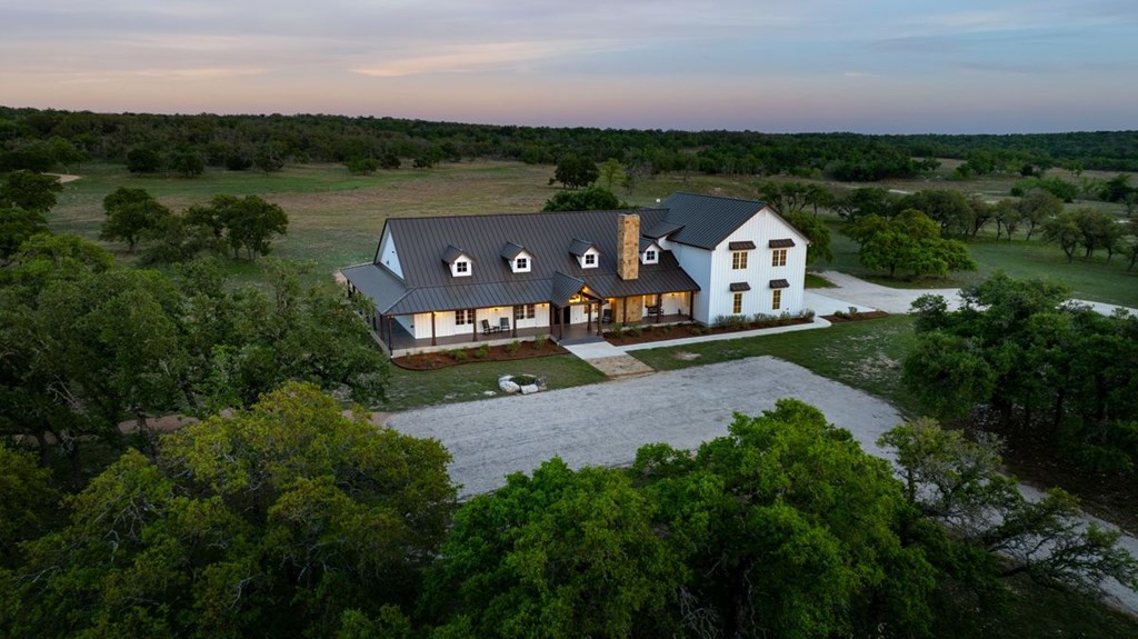 862 Grape Creek Road Fredericksburg, TX 78624 - Photo 3 of 91
