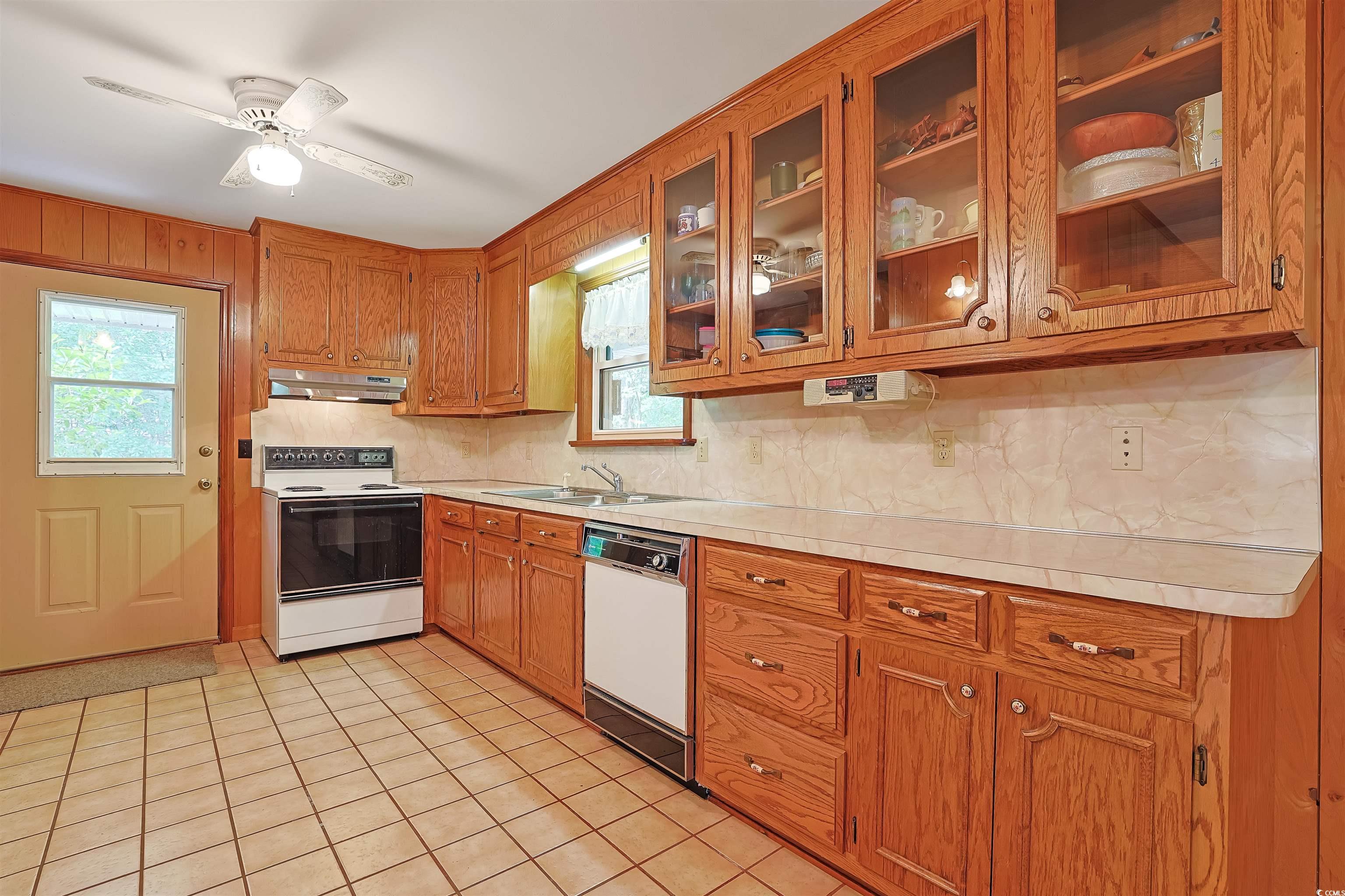 1713 Wandering Way Conway, SC 29526 - Photo 7 of 33 Gallery Image 7
