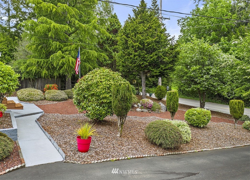 2272 Long Lake Road Southeast Port Orchard, WA 98366 - Photo 5 of 37 Gallery Image 5