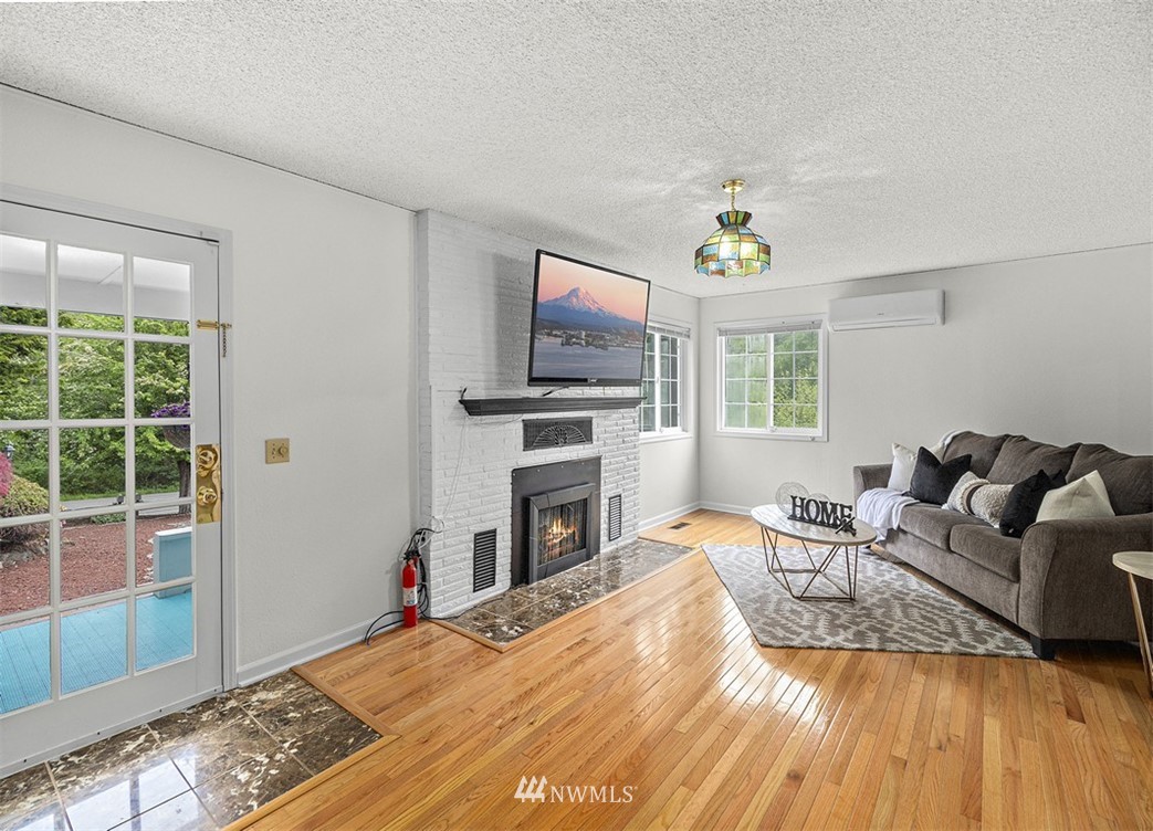 2272 Long Lake Road Southeast Port Orchard, WA 98366 - Photo 7 of 37 Gallery Image 7