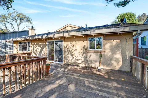 $900,000 | 105 Hooker Avenue, Sonoma, CA 95476