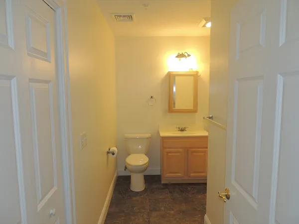 $264,900 | 27 Greenleaves Drive, Unit 709, Amherst, MA 01002