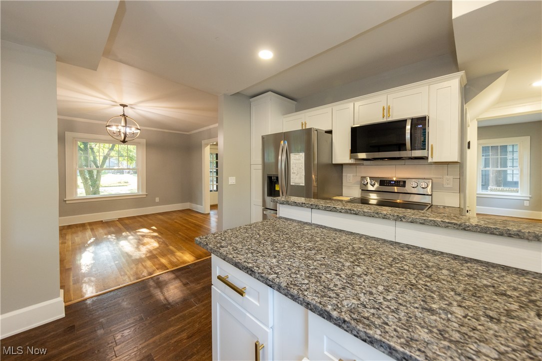 1640 Compton Road Cleveland, OH 44118 - Photo 6 of 46