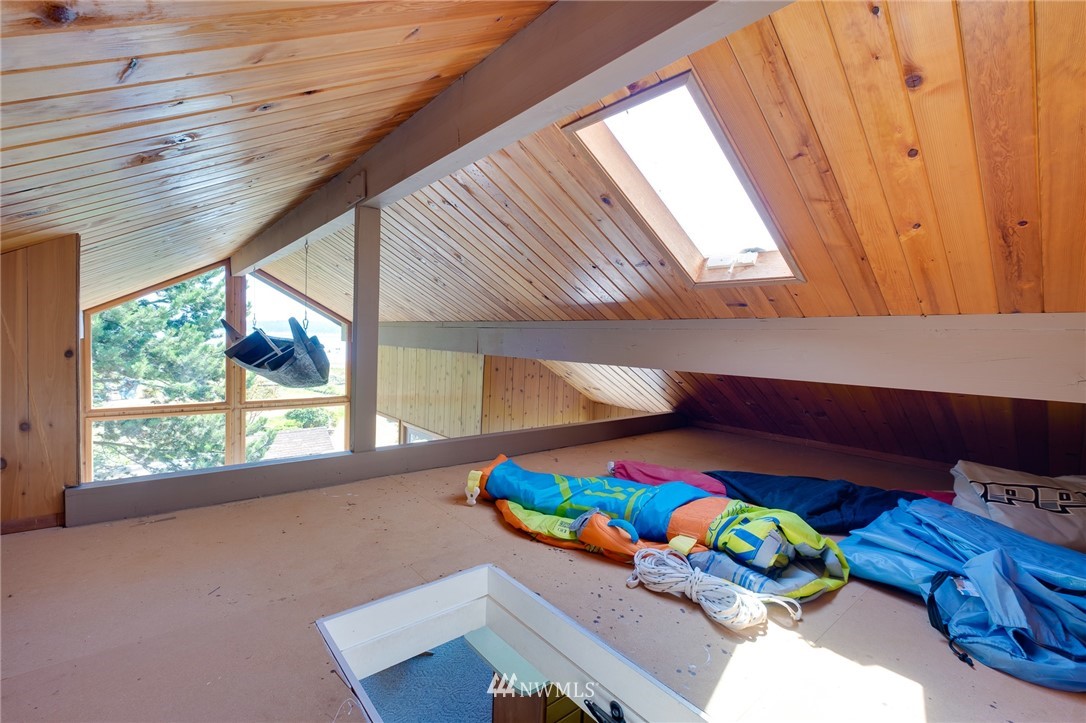 7051 Northeast North Shore Road Belfair, WA 98528 - Photo 16 of 25