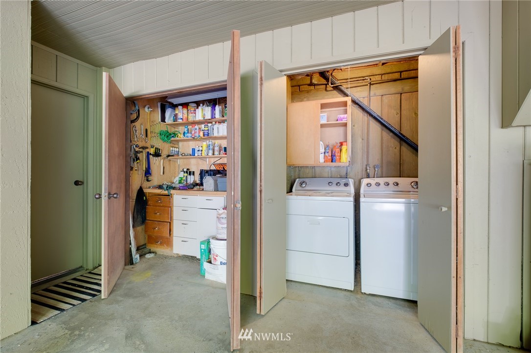 7051 Northeast North Shore Road Belfair, WA 98528 - Photo 18 of 25