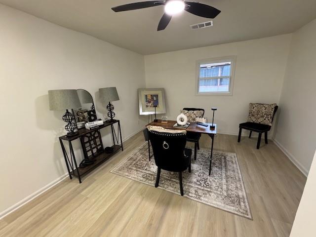 3130 Cadiz Circle Atlanta, GA 30349 - Photo 15 of 35 a living room with furniture