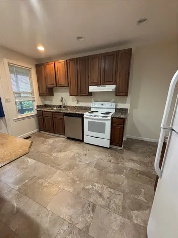 $1,600 | 185 Wall Street, Corning, NY 14830