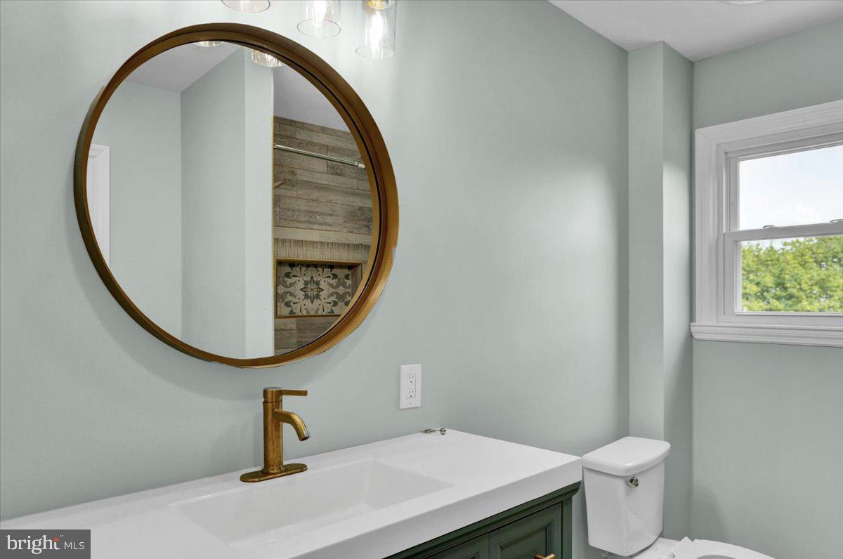 3027 Grandview Boulevard Sinking Spring, PA 19608 - Photo 18 of 47 Hall bathroom