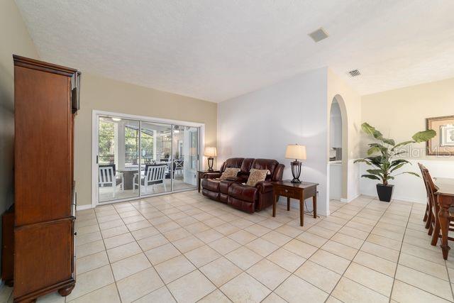 4893 Southwest 4th Circle Ocala, FL 34471 - Photo 6 of 39