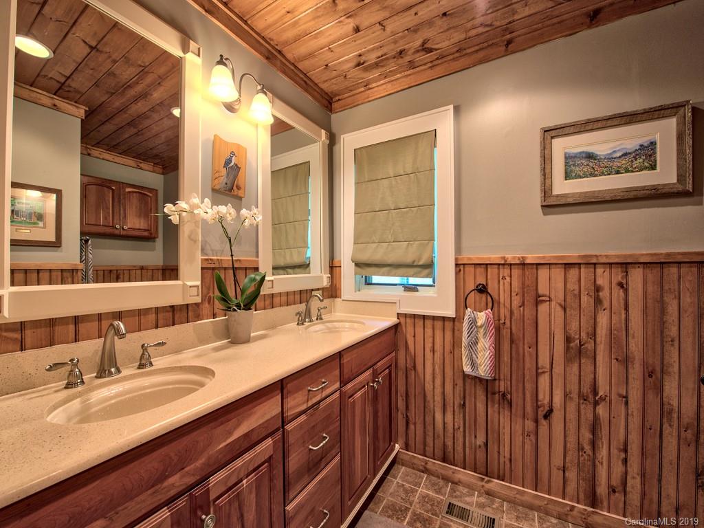 322 Timberlane Road Waynesville, NC 28786 - Photo 22 of 32 Gallery Image 22