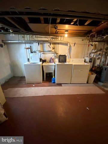 $300,000 | 3027 St Vincent Street, Philadelphia, PA 19149