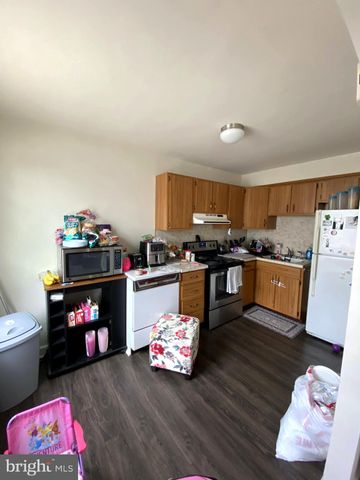 $300,000 | 3027 St Vincent Street, Philadelphia, PA 19149