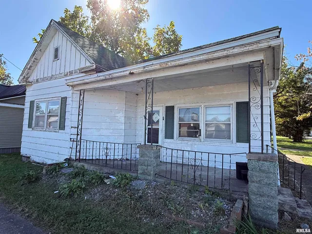 $24,900 | 1010 East 5th Street, Metropolis, IL 62960