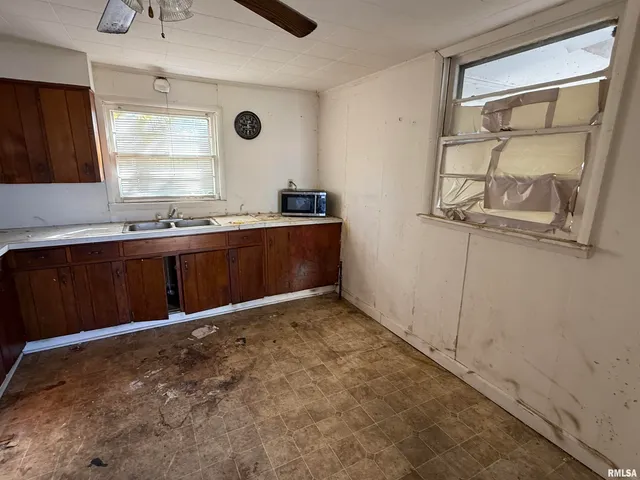 $24,900 | 1010 East 5th Street, Metropolis, IL 62960