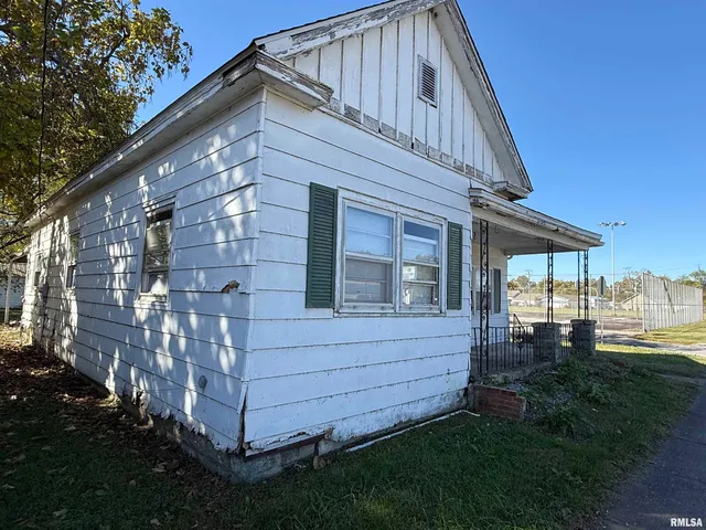 $24,900 | 1010 East 5th Street, Metropolis, IL 62960