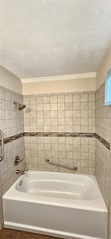1364 Beagle Road Orange, TX 77632 - Photo 17 of 25 a bathroom with a bathtub and shower