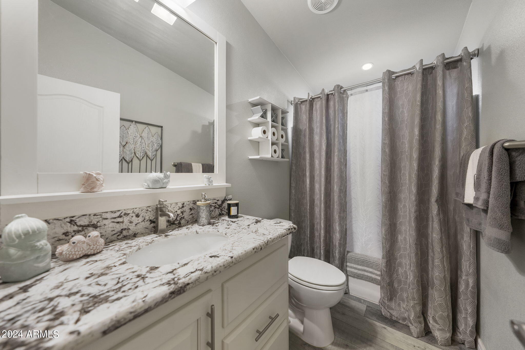 8865 East Baseline Road, Unit 637 Mesa, AZ 85209 - Photo 18 of 31 Bathroom