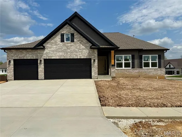 $433,500 | 505 Clarks Crossing, Moscow Mills, MO 63362