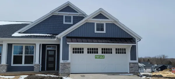 $500,000 | 5547 Canal Avenue Southwest, Unit 63, Wyoming, MI 49418