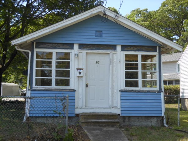 90 Pilgrim Road Weymouth, MA 02191 - Photo 1 of 17