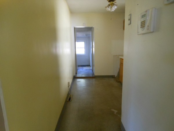 90 Pilgrim Road Weymouth, MA 02191 - Photo 11 of 17