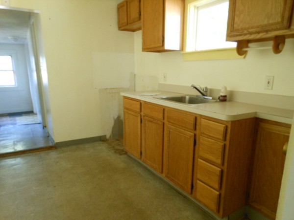 90 Pilgrim Road Weymouth, MA 02191 - Photo 12 of 17