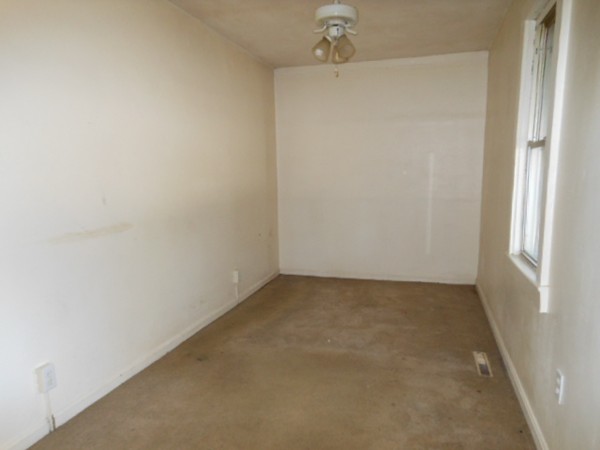 90 Pilgrim Road Weymouth, MA 02191 - Photo 14 of 17
