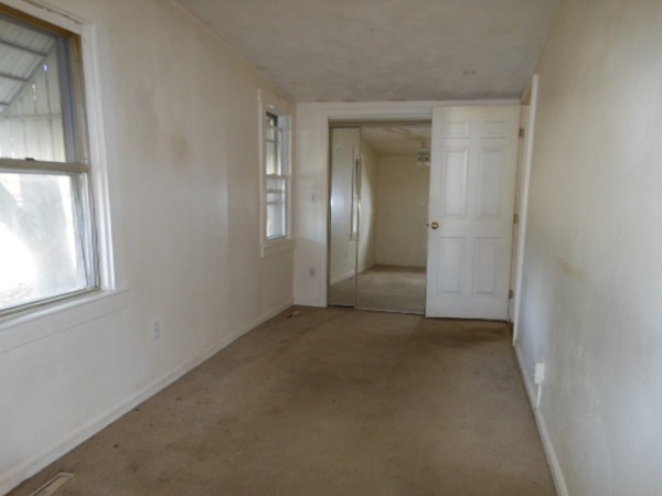 90 Pilgrim Road Weymouth, MA 02191 - Photo 15 of 17