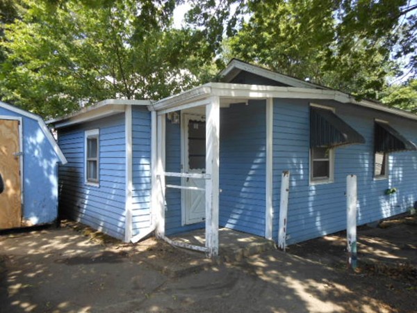 90 Pilgrim Road Weymouth, MA 02191 - Photo 4 of 17