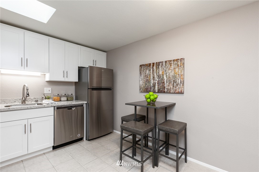4308 Northeast Sunset Boulevard, Unit X5 Renton, WA 98059 - Photo 7 of 24 Gallery Image 7