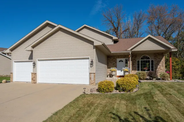 $549,900 | 113 Sunburst Circle, Mankato, MN 56001