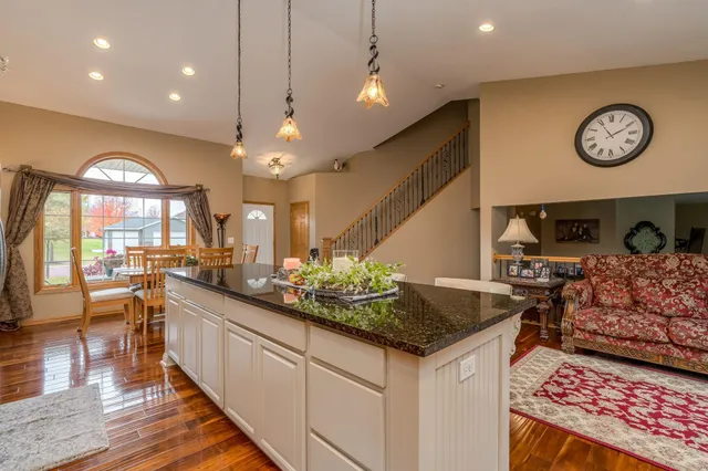 $549,900 | 113 Sunburst Circle, Mankato, MN 56001