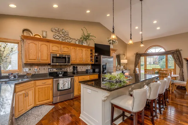 $549,900 | 113 Sunburst Circle, Mankato, MN 56001