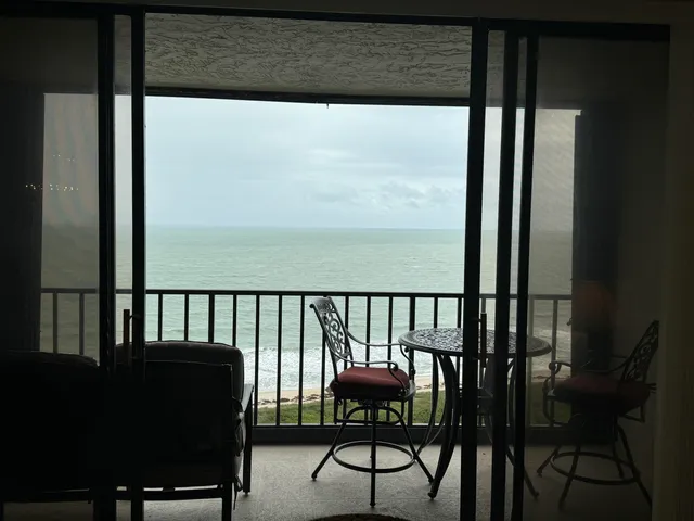 $4,300 | 5047 North Hwy A1A, Unit PH2, Fort Pierce, FL 34949