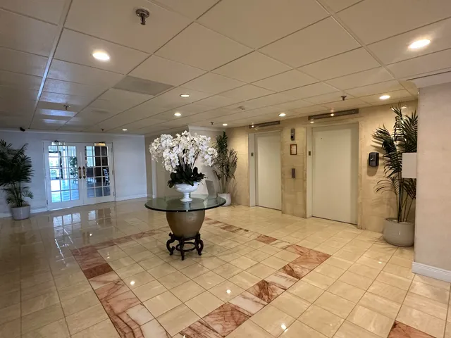 $4,300 | 5047 North Hwy A1A, Unit PH2, Fort Pierce, FL 34949