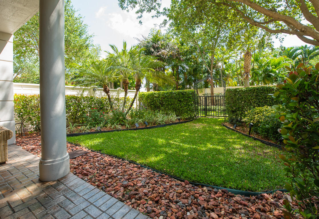 624 Northeast Francesca Lane Boca Raton, FL 33487 - Photo 46 of 64 624 NE Francesca Lane-25