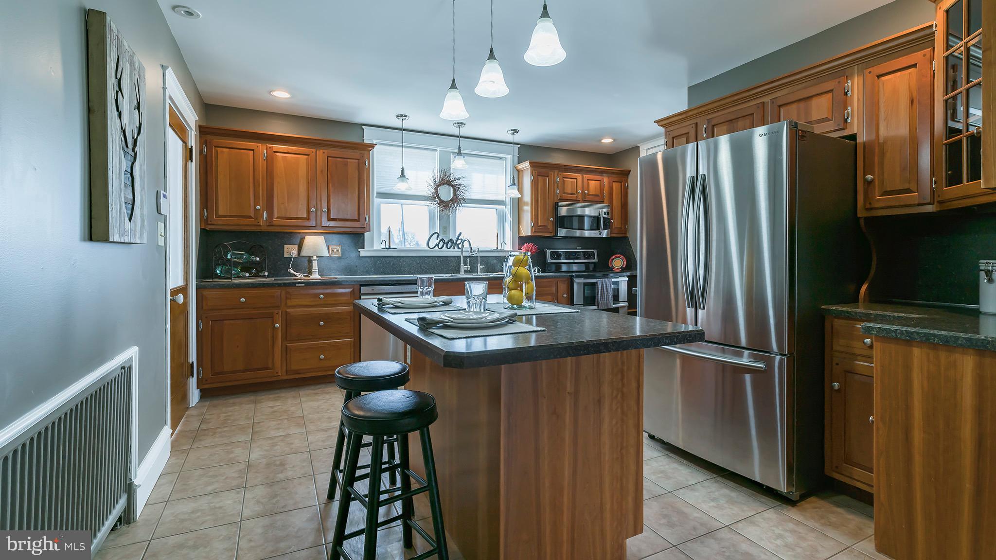 1673 Lancaster Road Manheim, PA 17545 - Photo 14 of 45