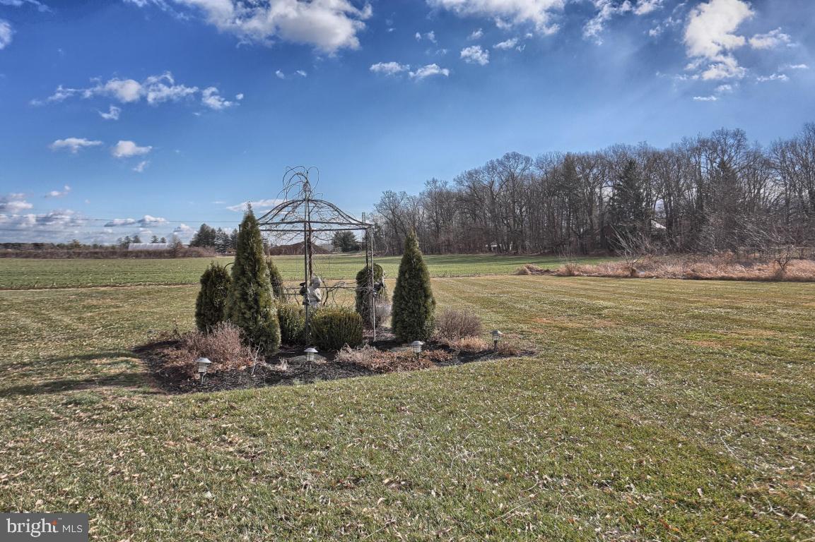 1673 Lancaster Road Manheim, PA 17545 - Photo 40 of 45