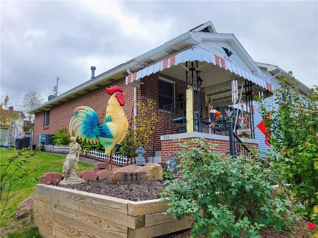 $165,000 | 311 Elm Street, Vandergrift, PA 15690