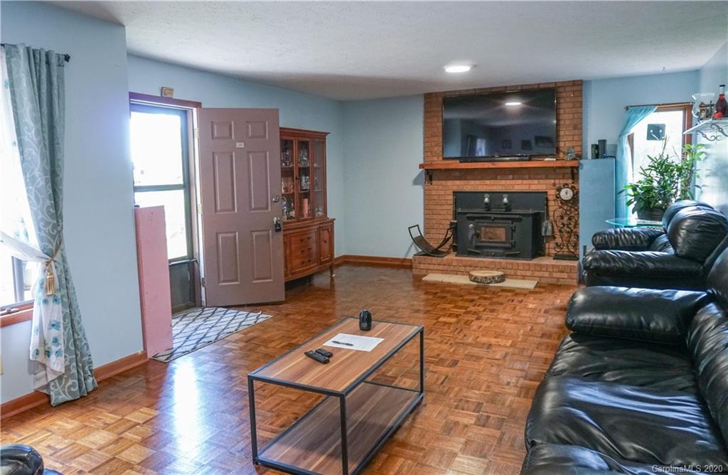 2000 Enon Road Morganton, NC 28655 - Photo 3 of 20 Gallery Image 3