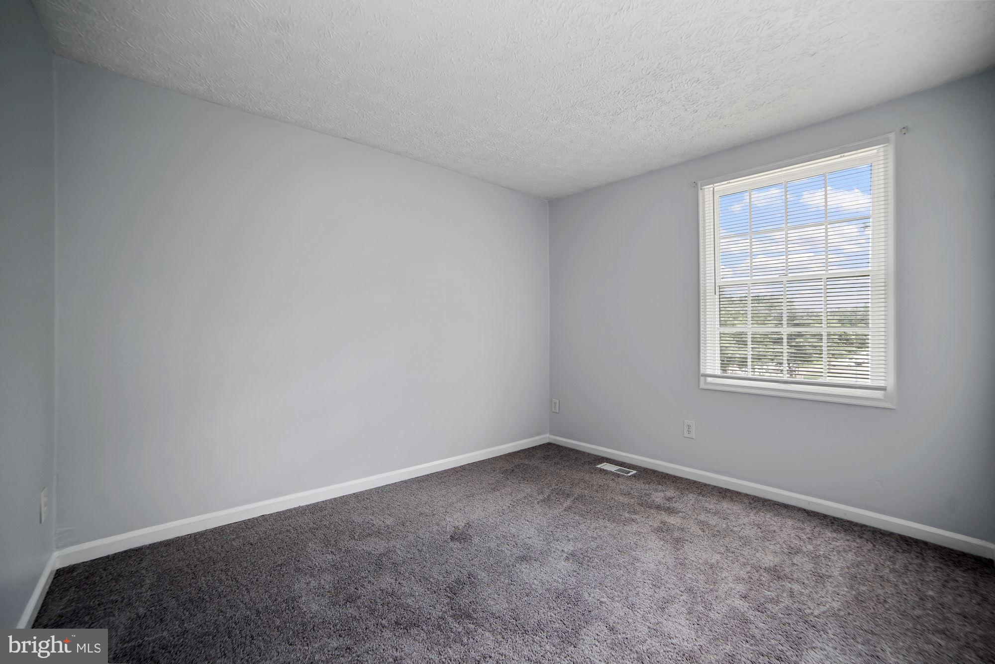 3668 Wharf Lane Triangle, VA 22172 - Photo 12 of 23
