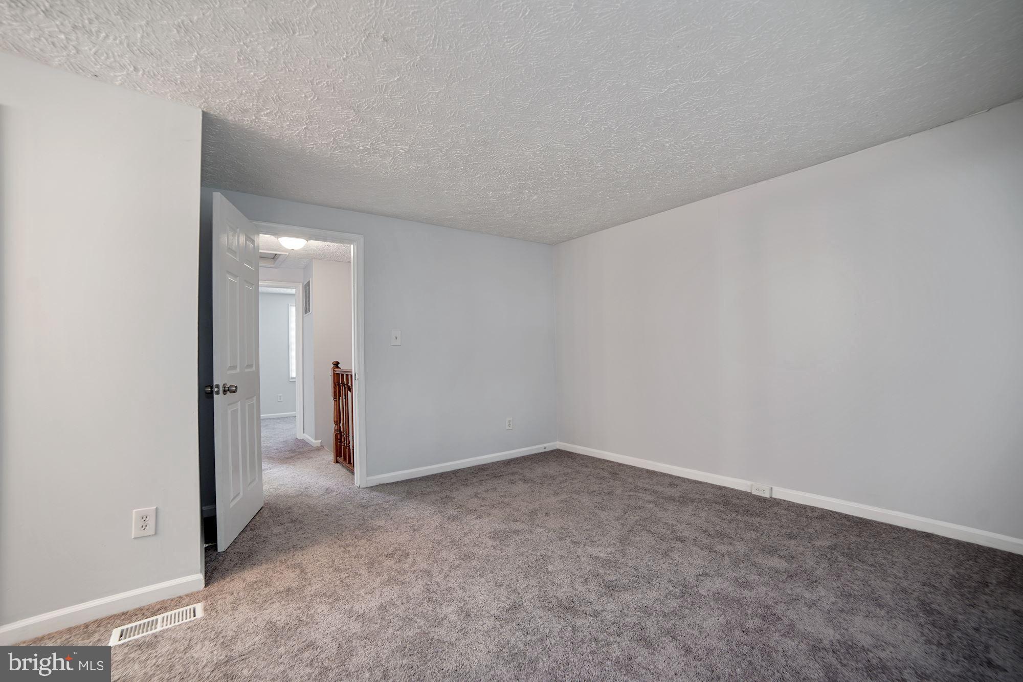 3668 Wharf Lane Triangle, VA 22172 - Photo 15 of 23