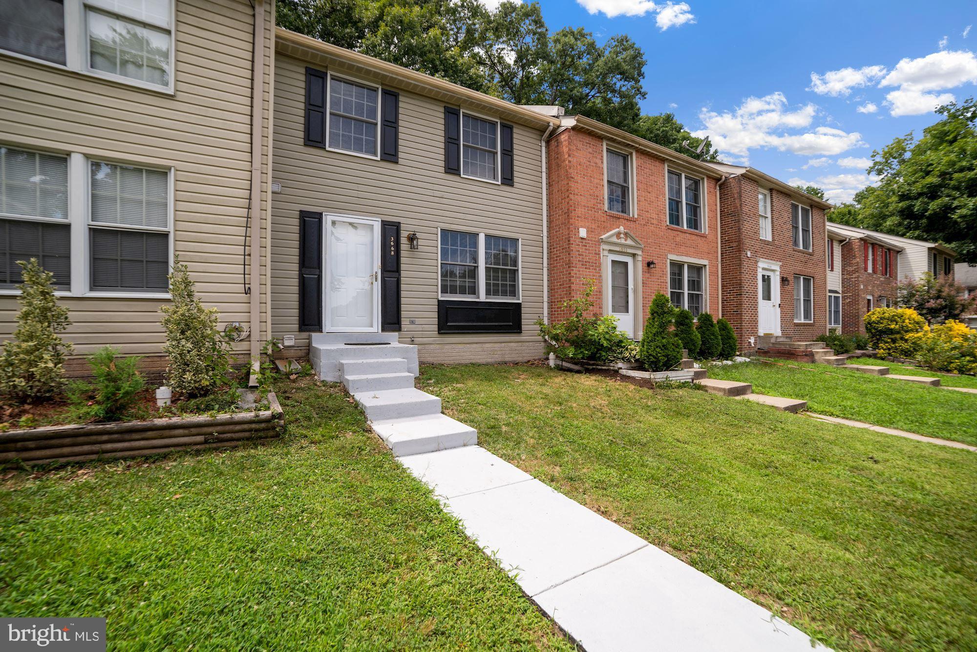 3668 Wharf Lane Triangle, VA 22172 - Photo 16 of 23