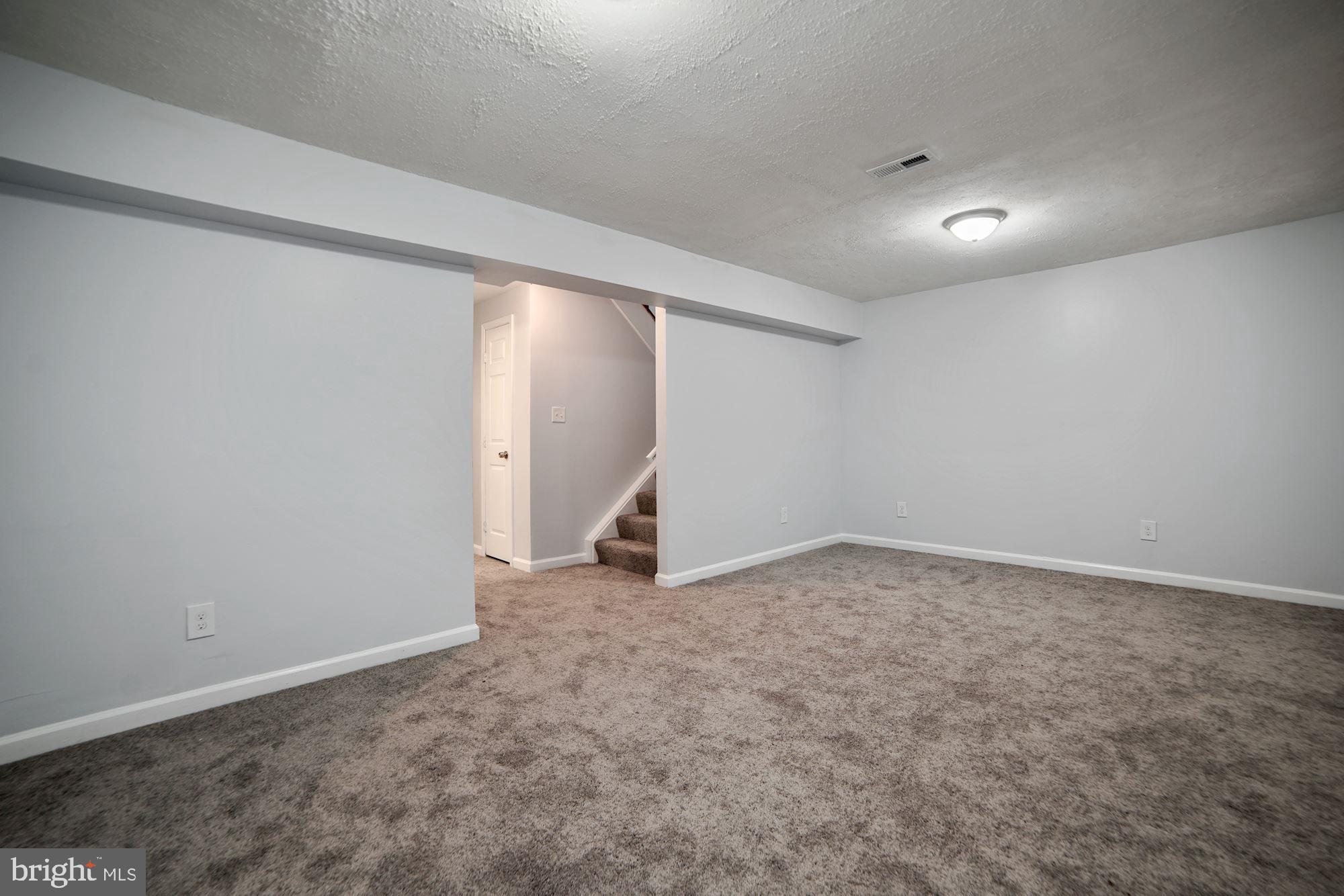 3668 Wharf Lane Triangle, VA 22172 - Photo 21 of 23